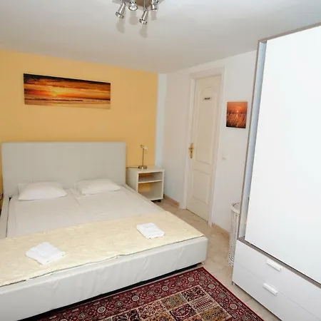 La Tache - Private With Private Pool Located In The Well-known Area Of Calahonda - Costa Del Sol - Cs222